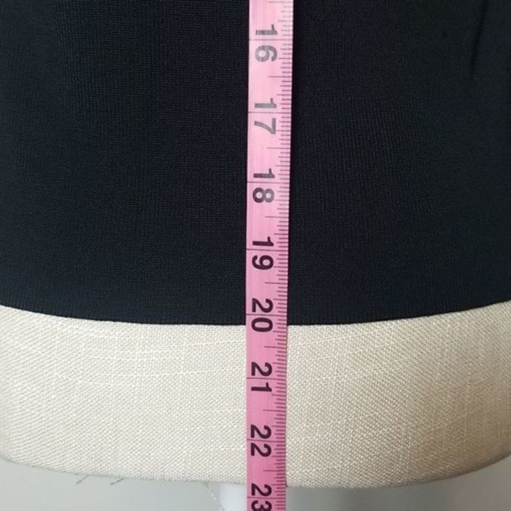 Dana Buchman Black & Colored Striped Women's Petite Top Short Sleeve - Picture 3 of 5